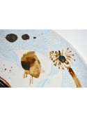 Farfurie întinsă din porțelan cu decor abstract și pești