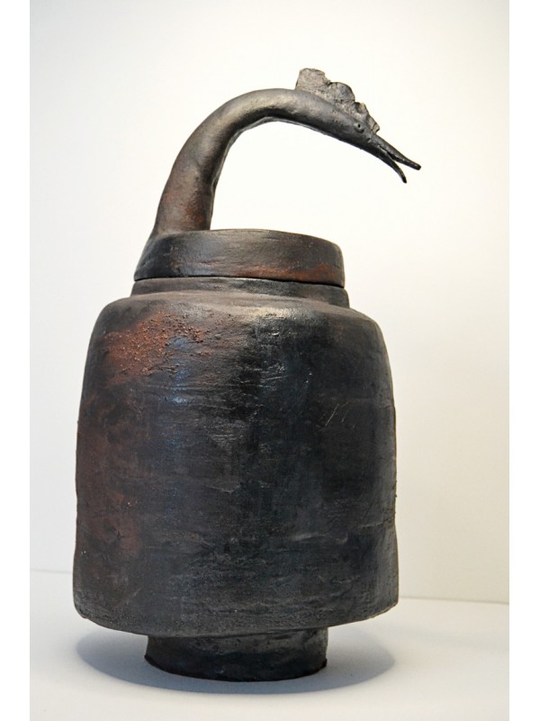 Vas din gresie neagră cu capac în formă de pasăre